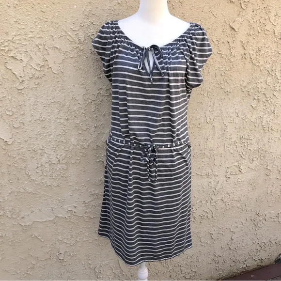 princess polly baby blue dress Venice Beach | Dresses | Nwt Venice Beach Graywhite Strip Sundress Size 8